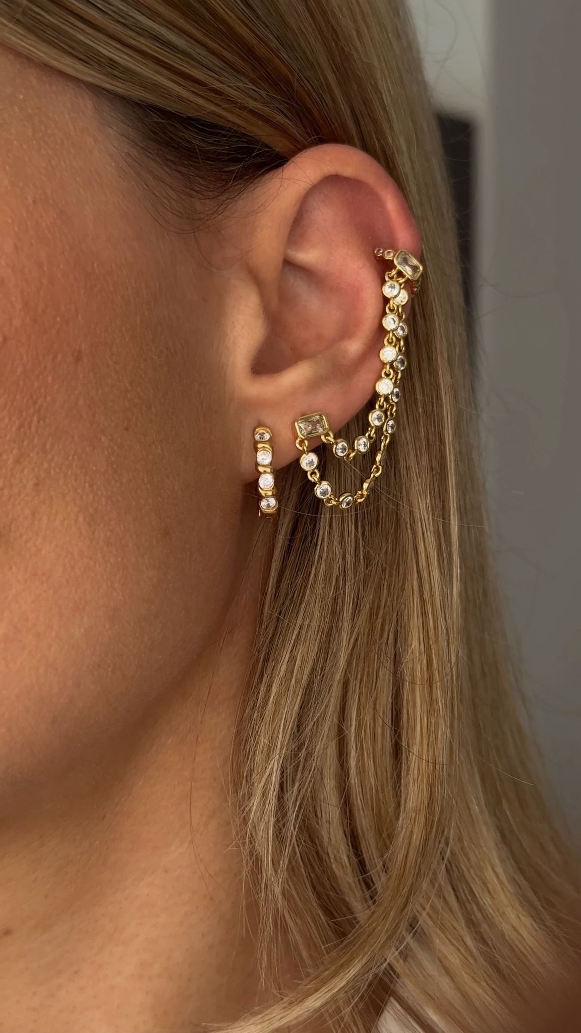 Cara Huggie Hoops