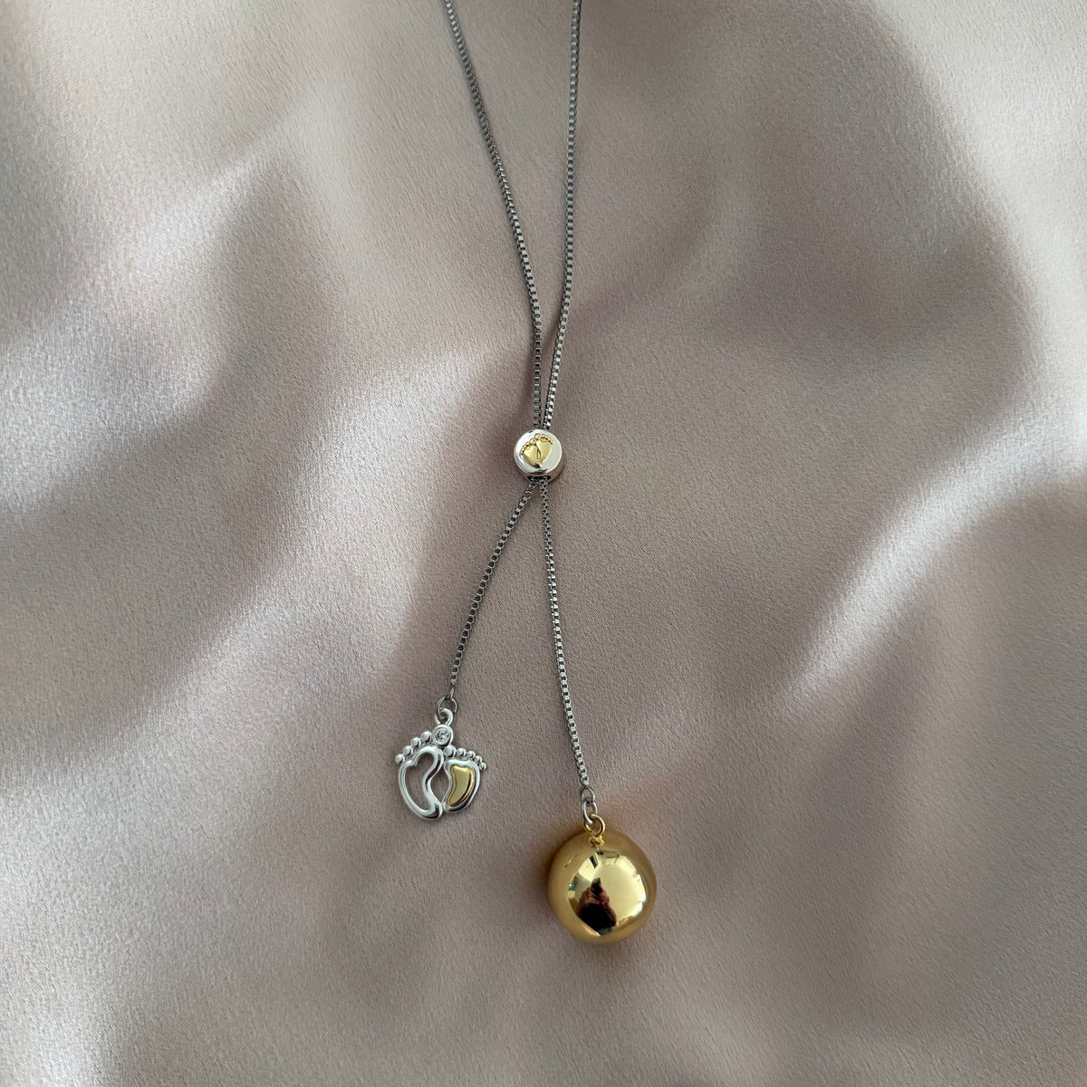Baby Feet Charm Bola
