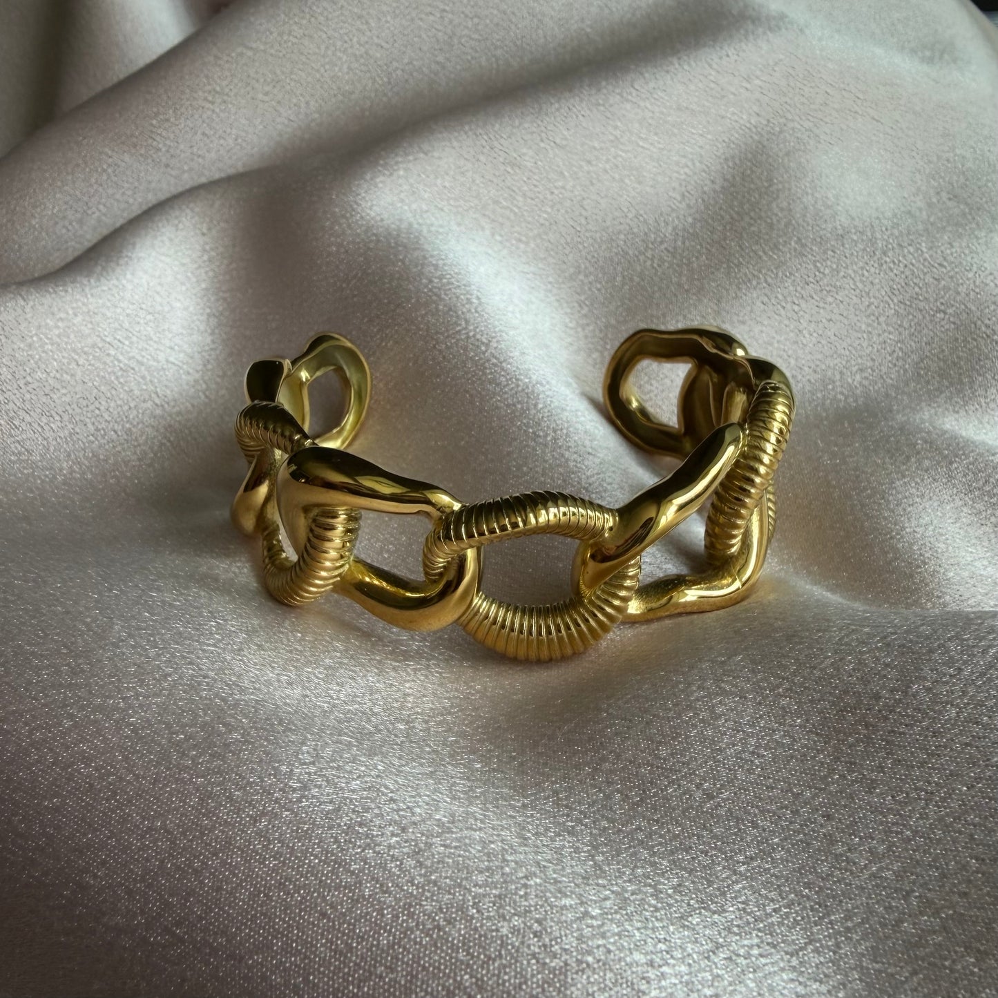 Federica Link Cuff