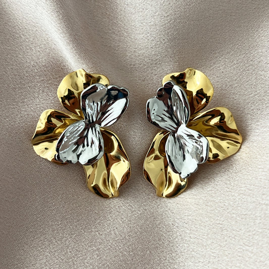 Sienna Mixed Metal Floral Earrings