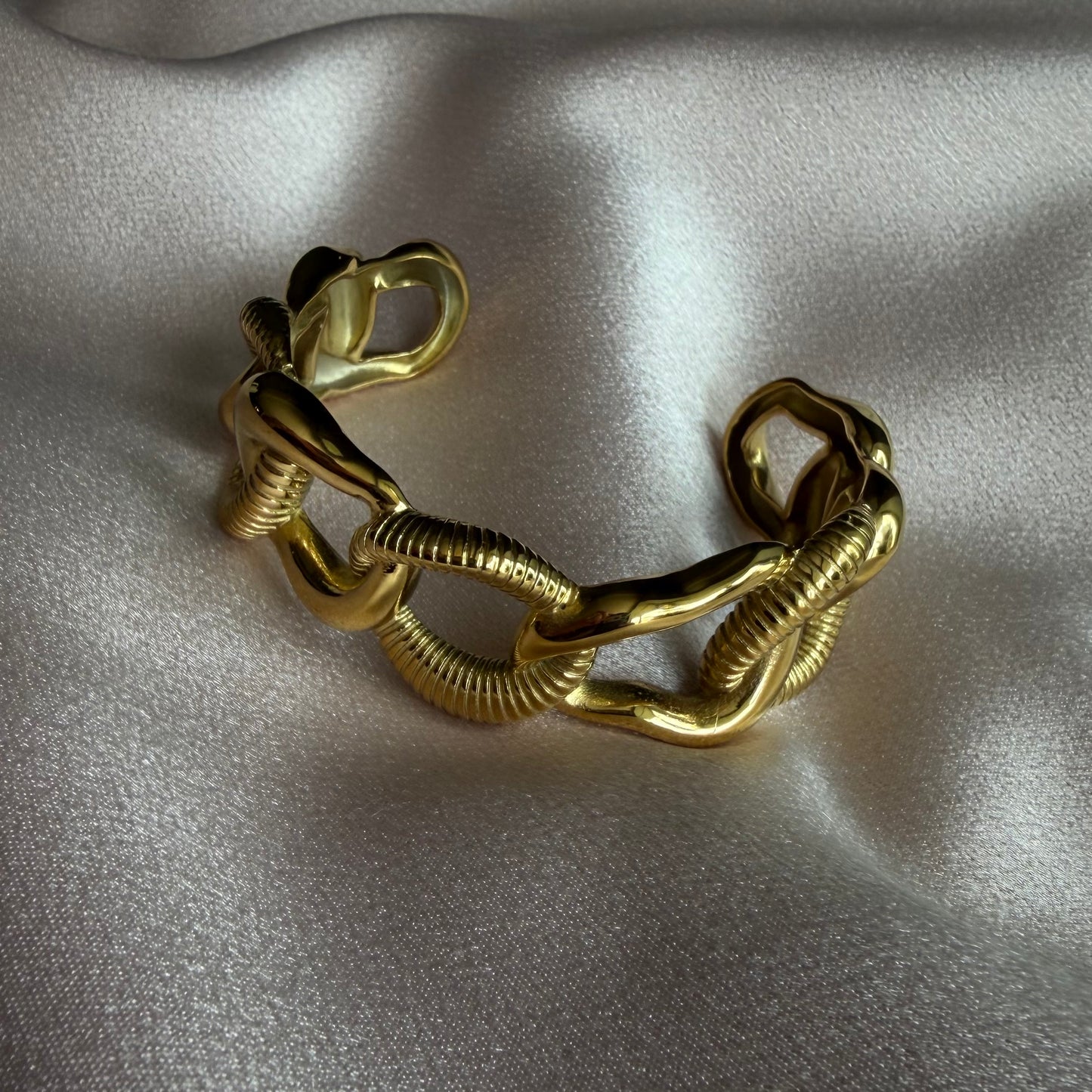 Federica Link Cuff