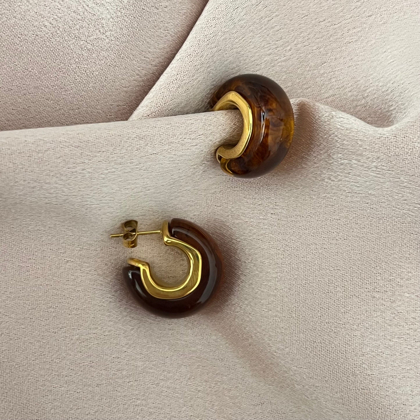 Arina Hoops