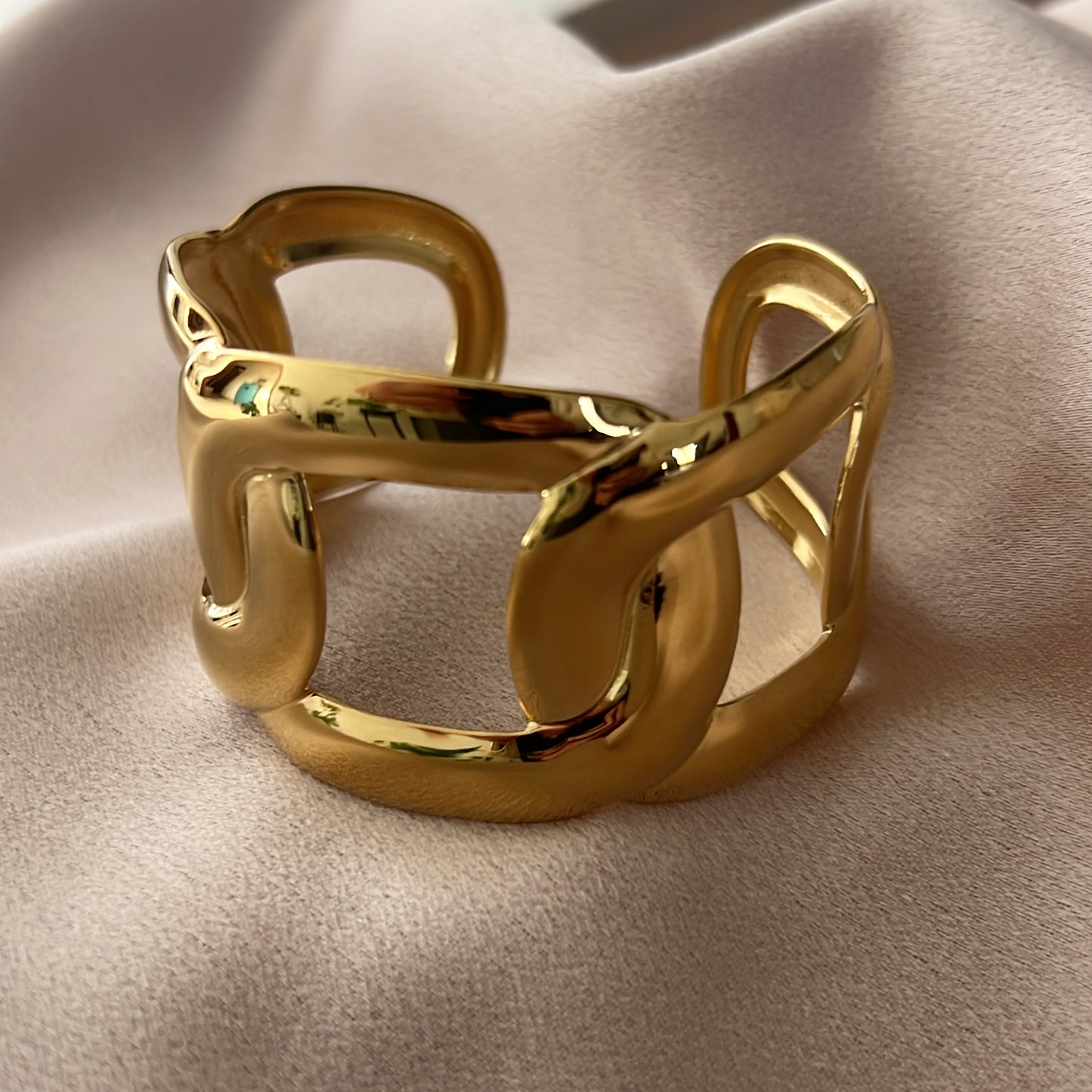 Courtney Gold Link Cuff