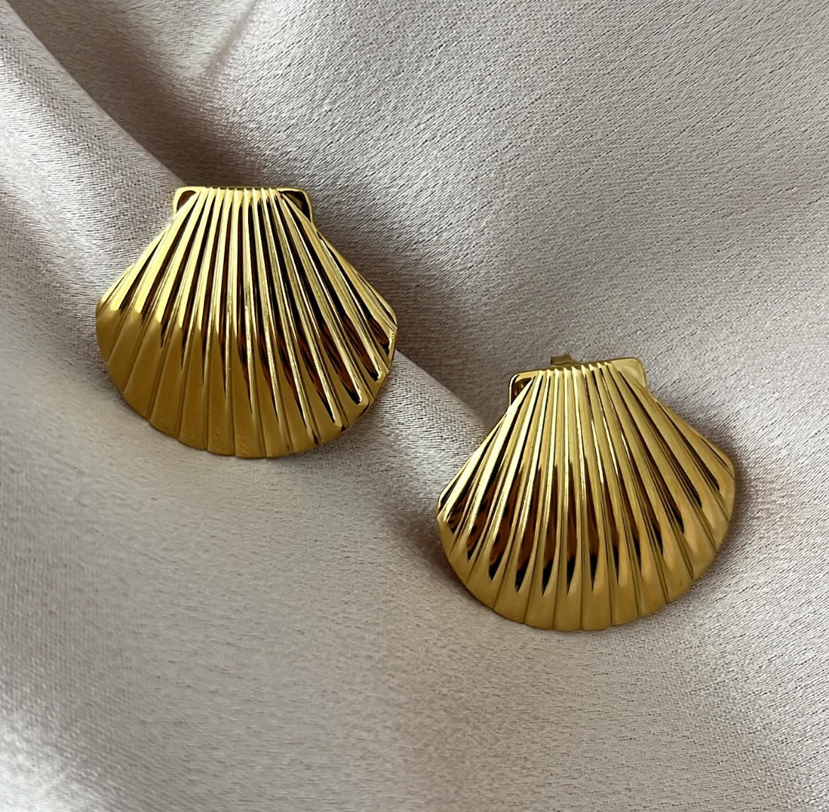 Venus Stud Earrings