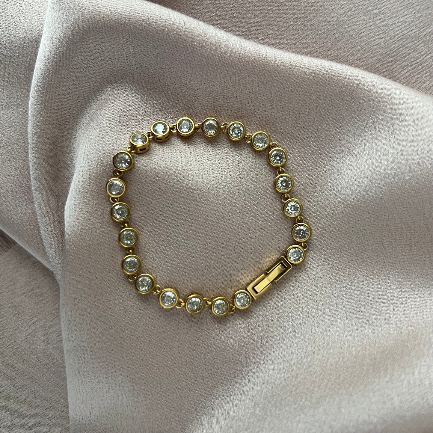 Lucy Round Tennis Bracelet