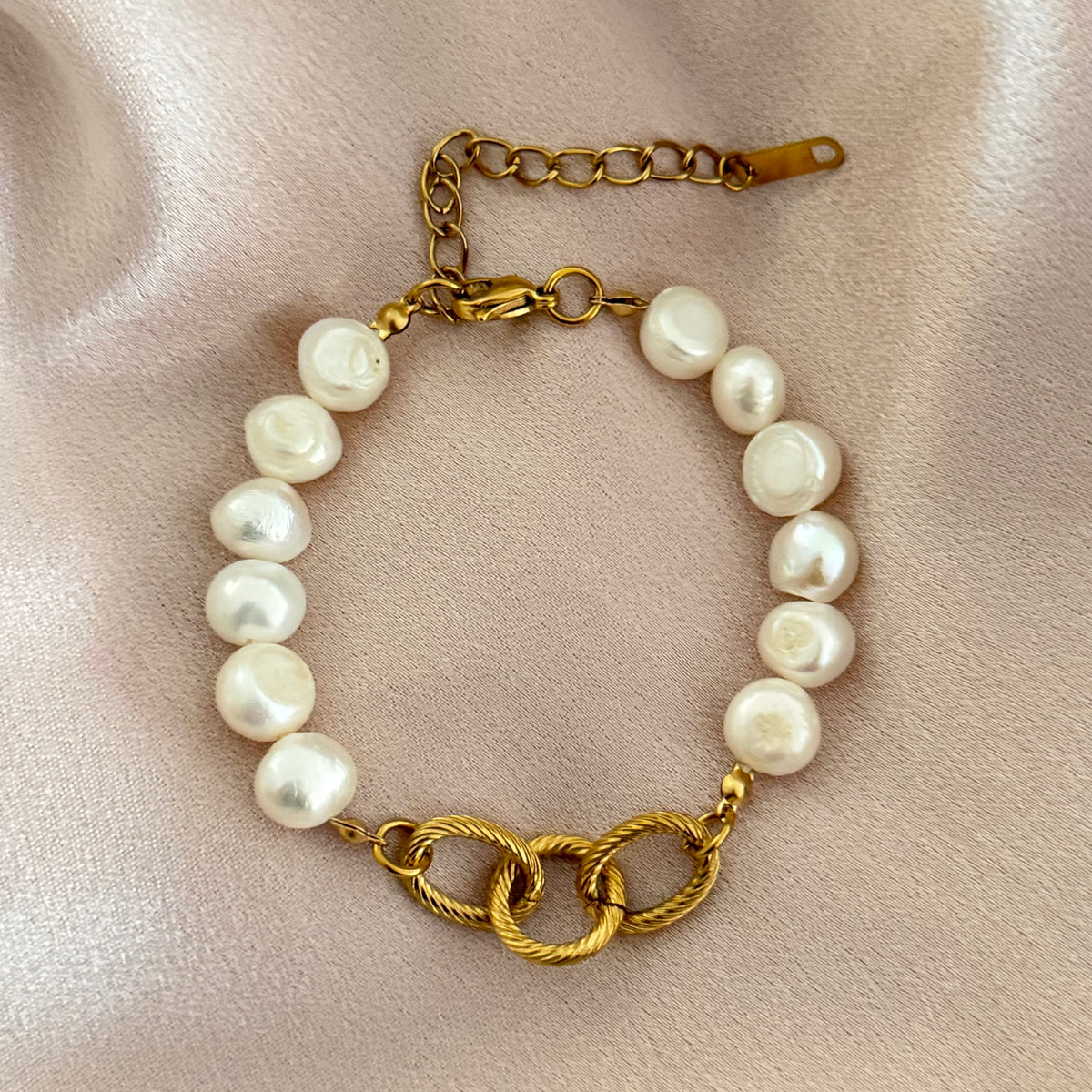 Bianca Pearl Bracelet