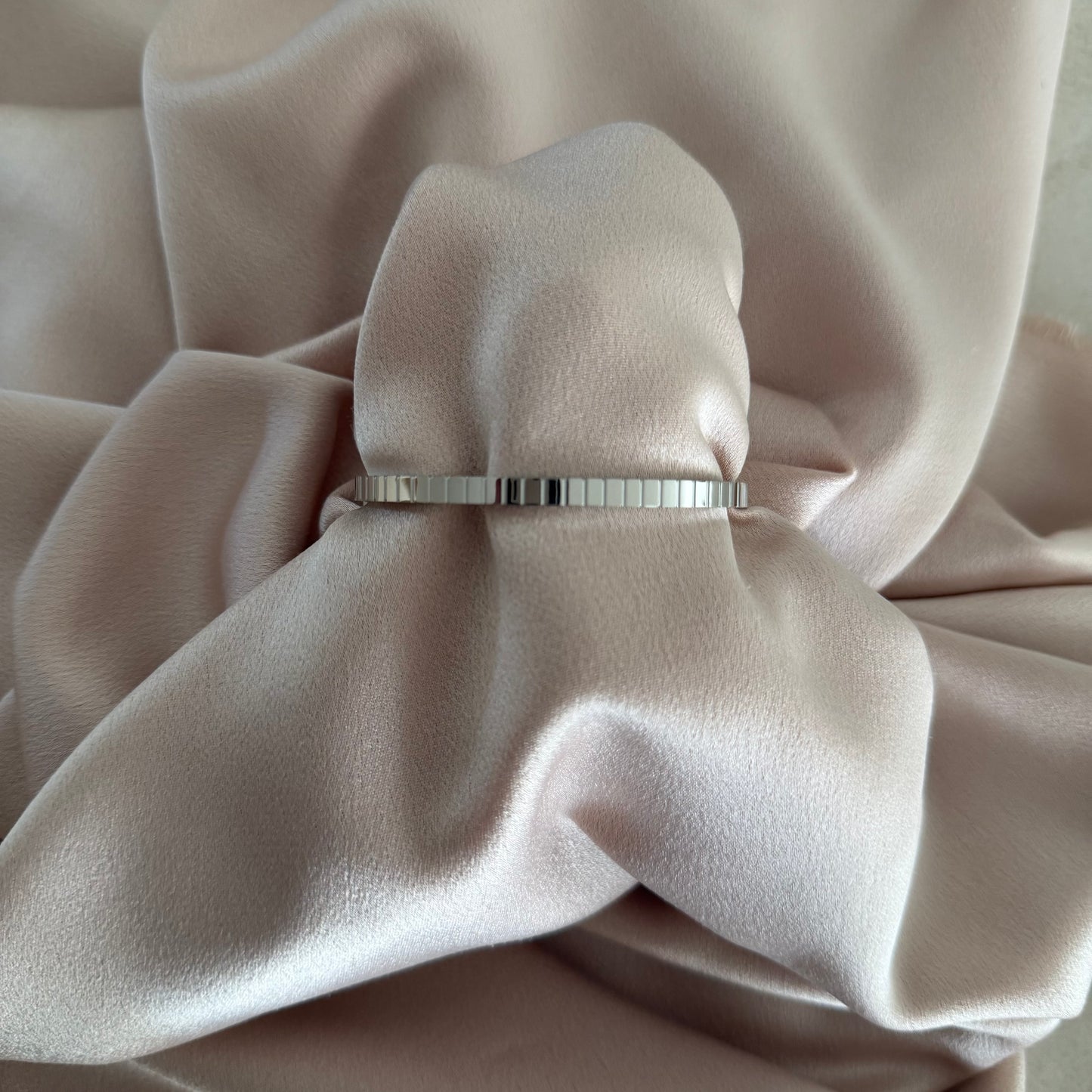 Alexia Hinge Bangle
