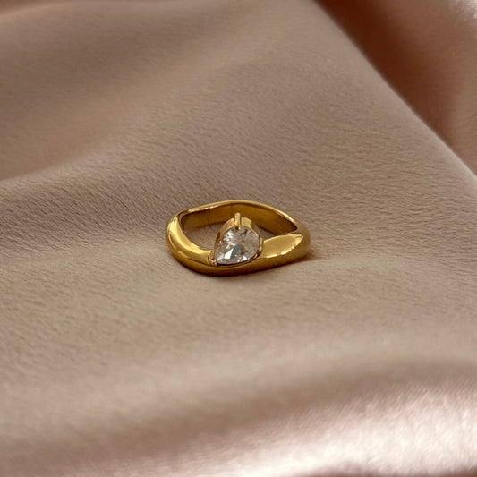 Zélie Crystal Statement Ring