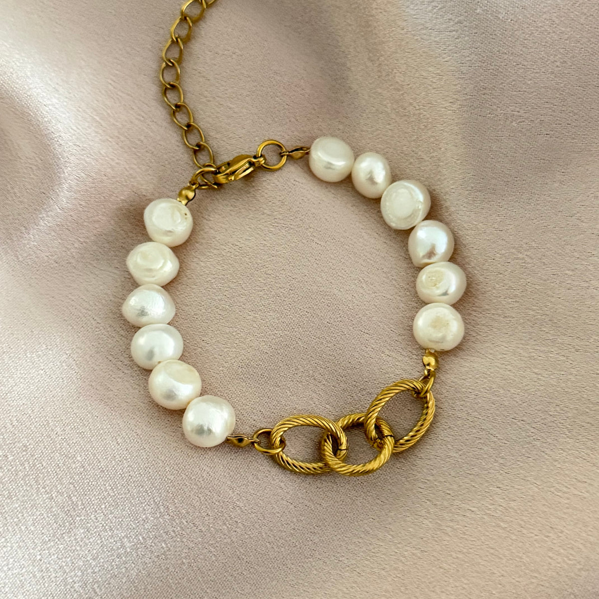 Bianca Pearl Bracelet