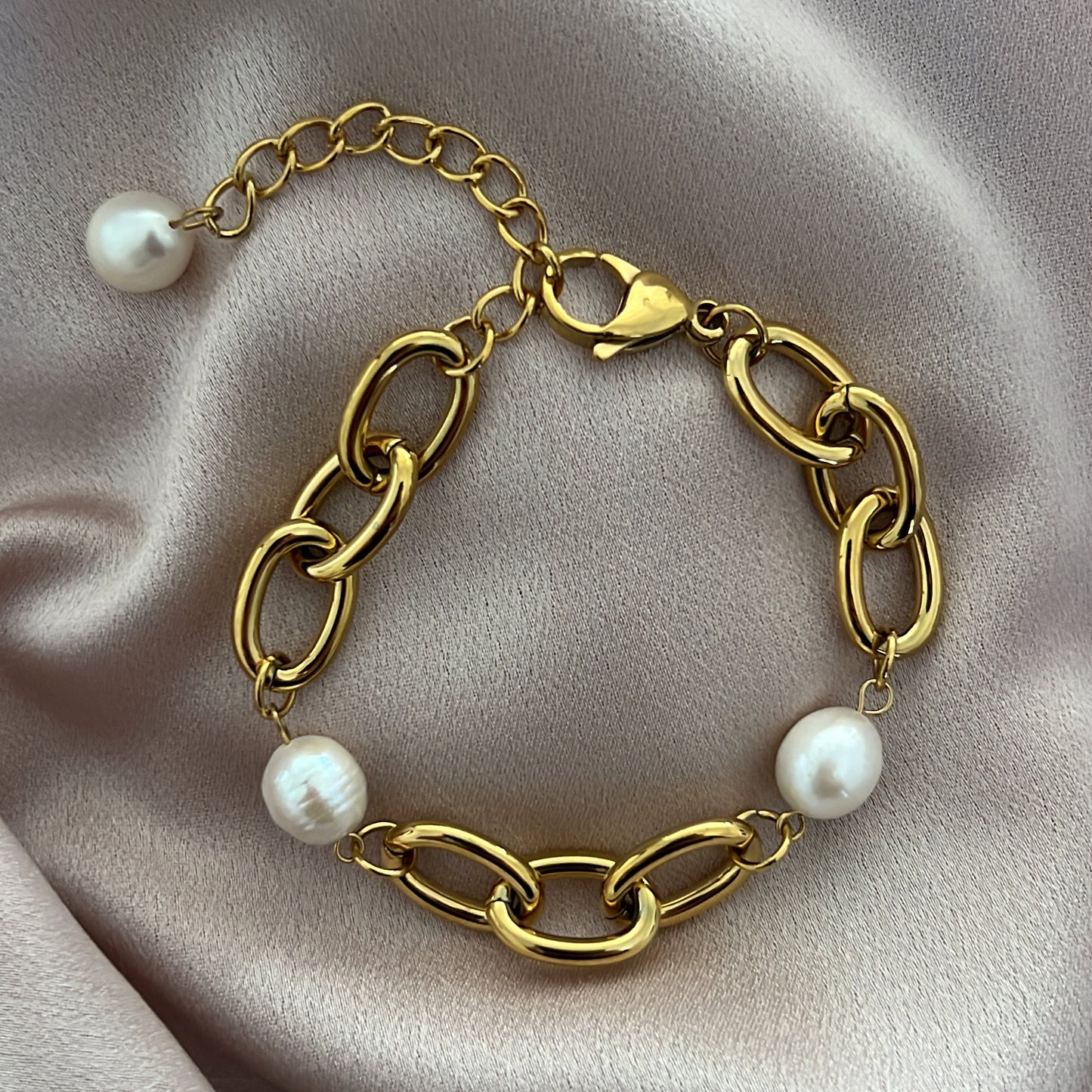 Aria Pearl Bracelet