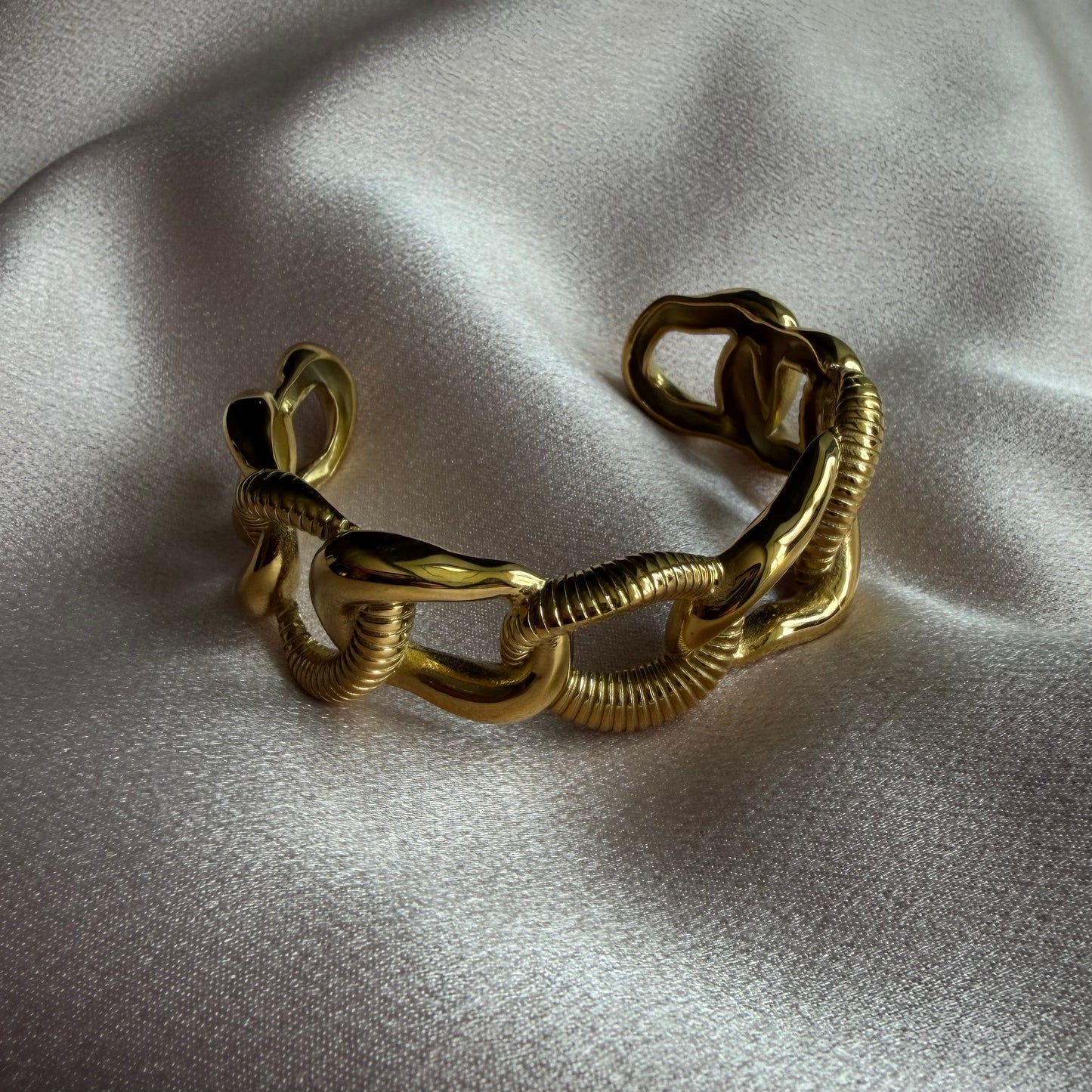 Federica Link Cuff