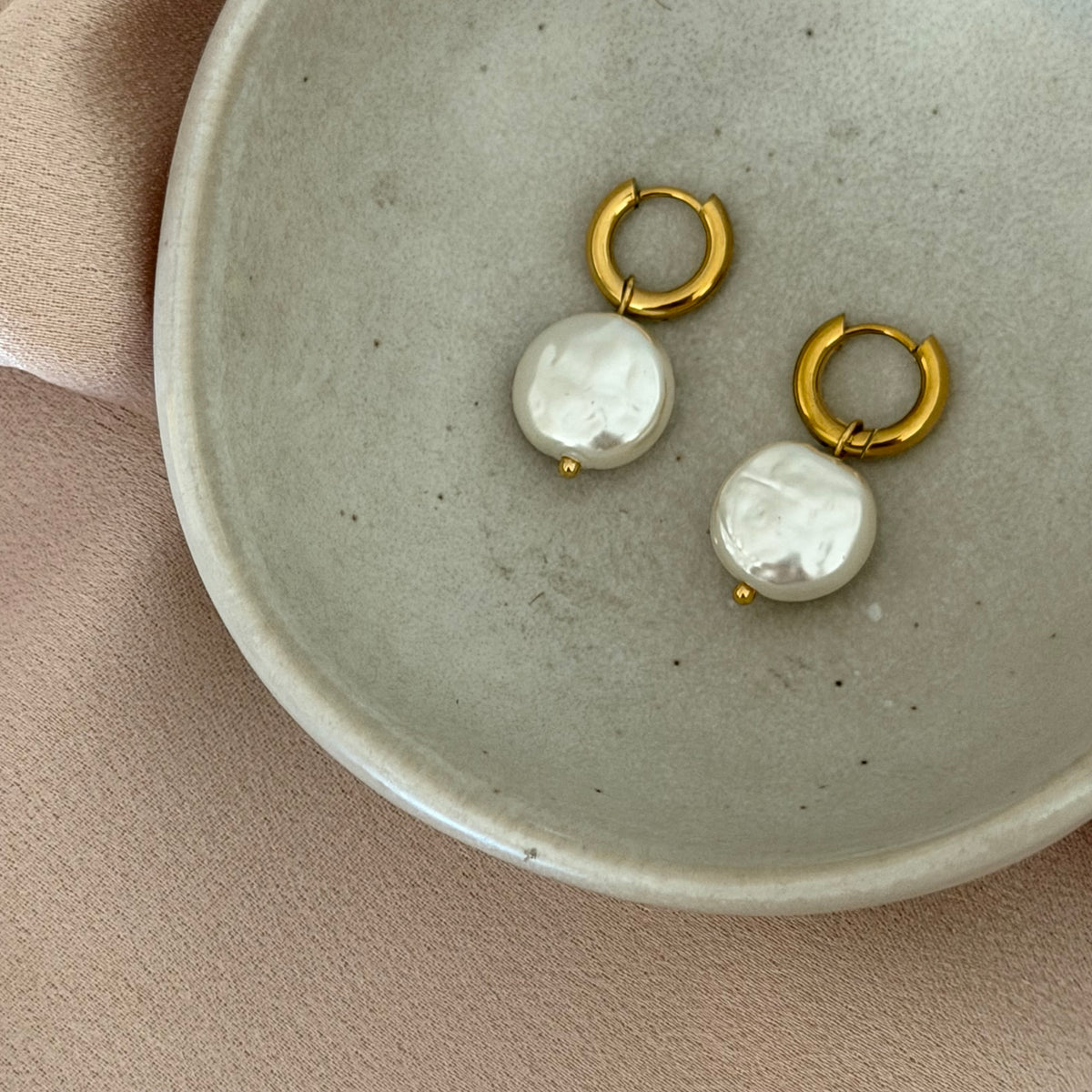 Elise Pearl Earrings