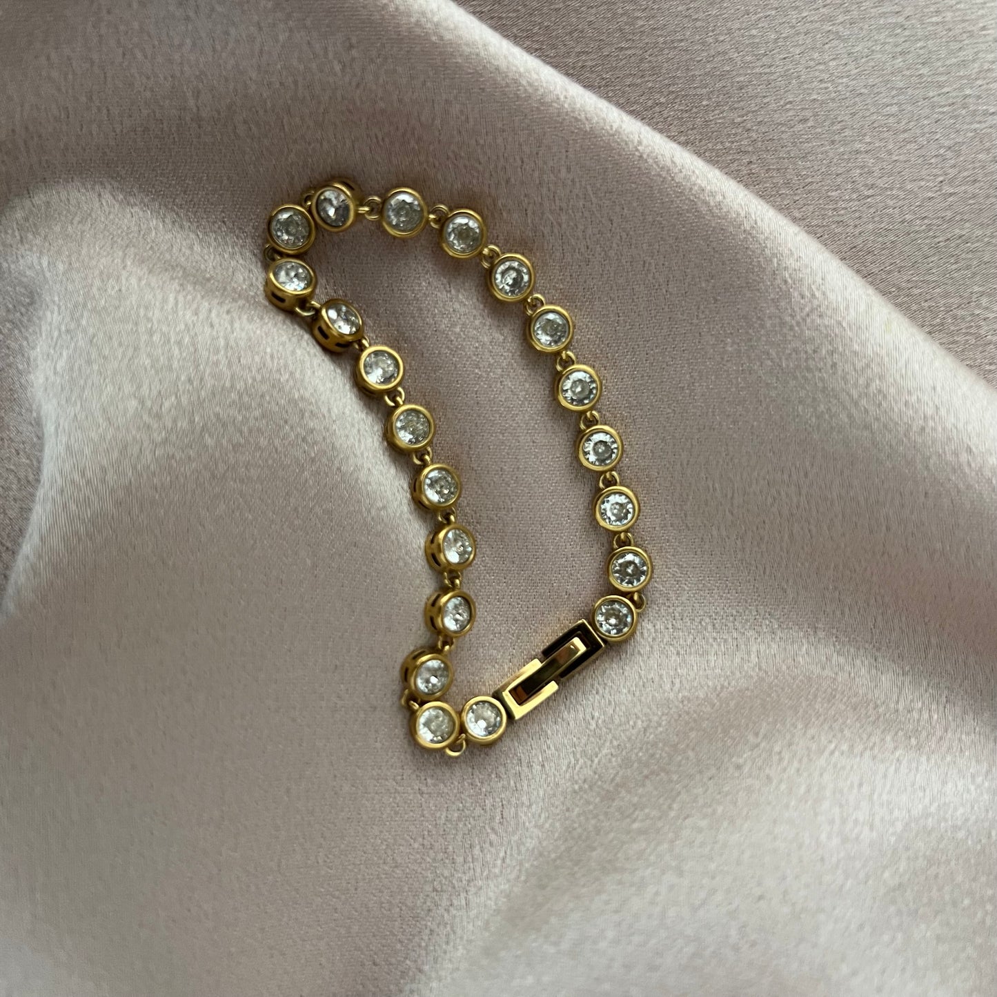 Lucy Round Tennis Bracelet