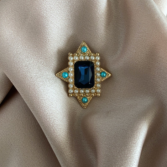 Sara Brooch