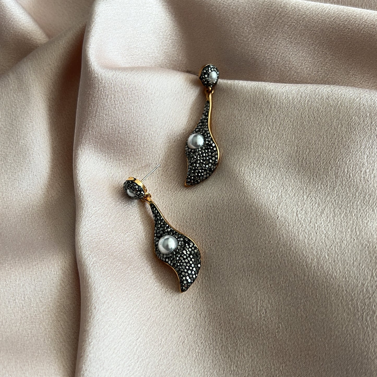 Mariette Earrings