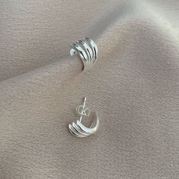 Jamie 925 Silver Claw Earrings