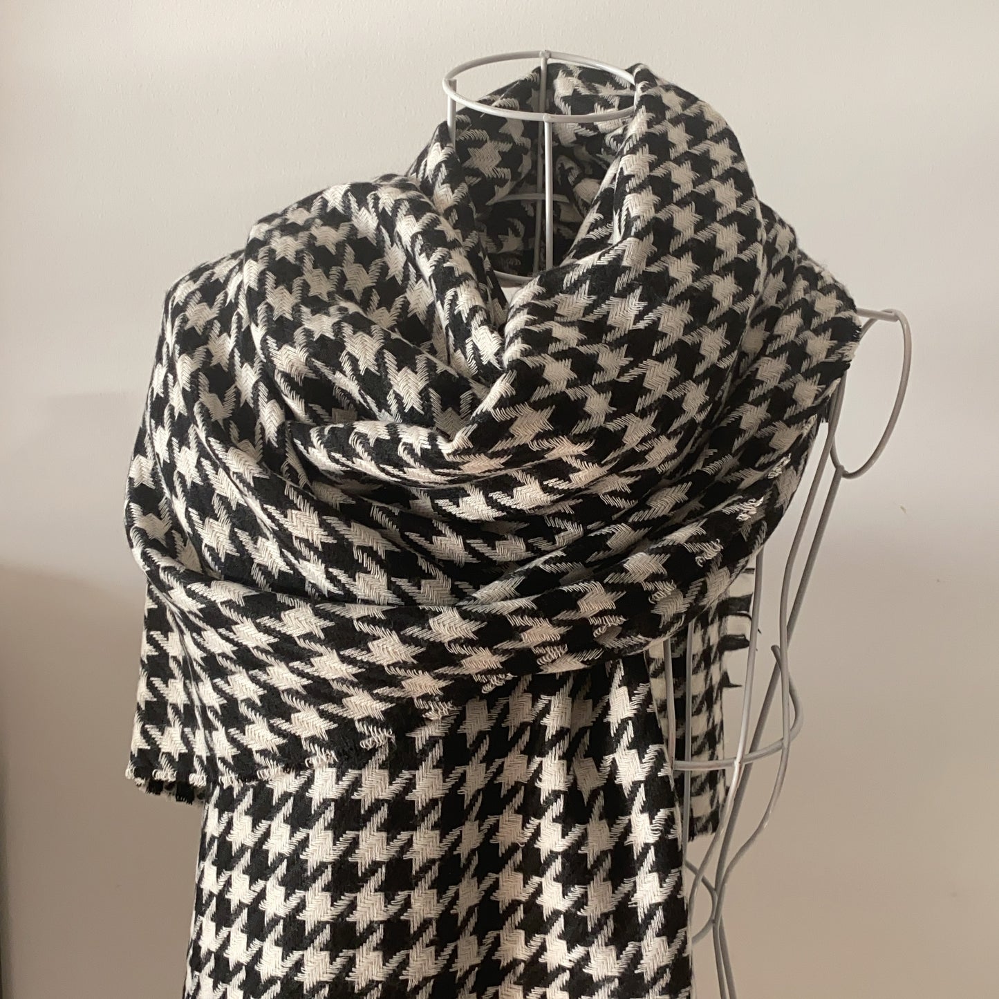 Josephine Dogtooth Scarf