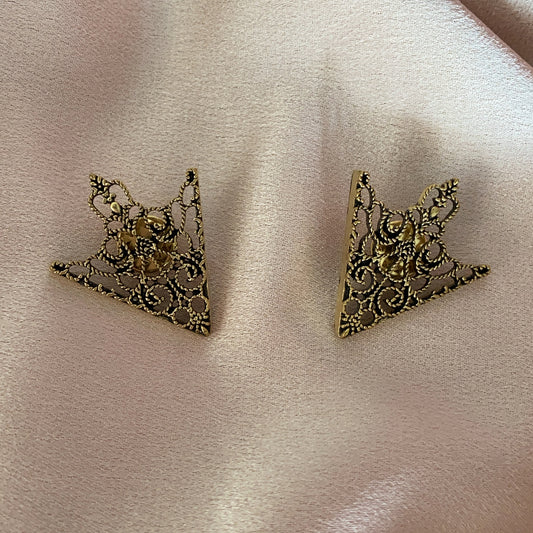 Collar Pins